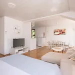 Apartments Maria